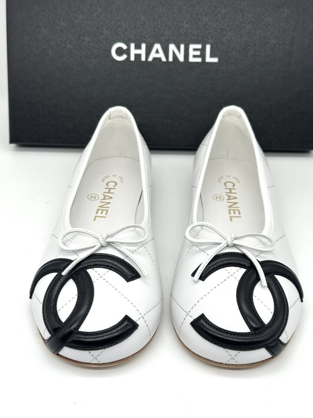 CHANEL 26M Coco Beach Lambskin Leather CC Cambon Bow Ballerina Ballet Flats - Picture 1 of 15